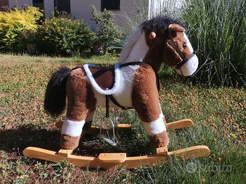 Cavallo a dondolo con effetti sonori – Nitriti e g