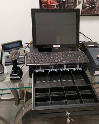 Postazione cassa con pc touch screen e gestionale