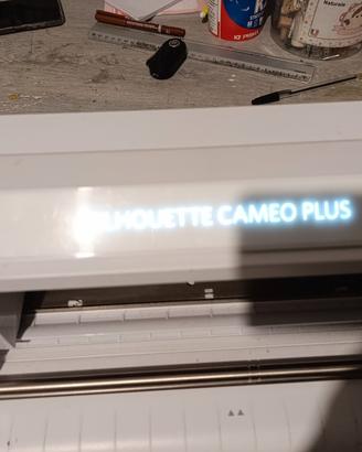 silhouette cameo 4 plus