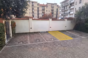 posto auto scoperto
