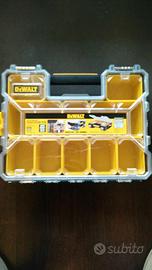 Organizzatore per piccole parti, scatola di immaga