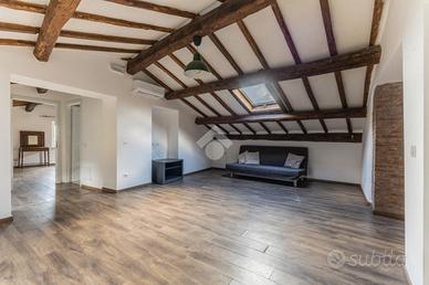 3 LOCALI A CAPRAROLA