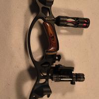 arco Hoyt Tiburon 40 libbre mirino laser