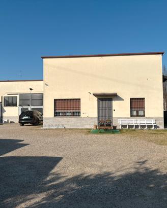 Ufficio luminoso vicinanze centro e stazione