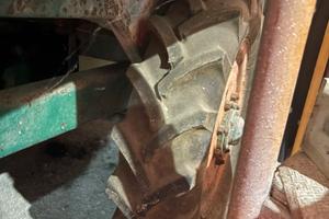 Motocoltivatore con fresa e carrelo ribaltabile4x4