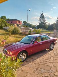 Jaguar XJ Targa oro