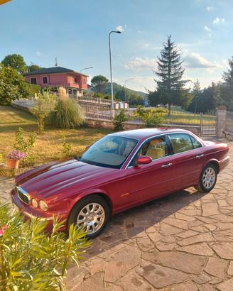 Jaguar XJ Targa oro