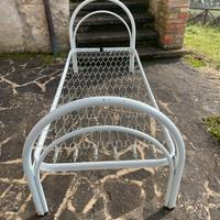 Letto singolo in ferro