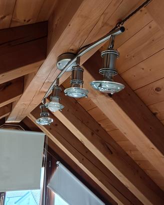 Lampadario a 4 faretti 