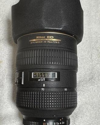Nikon AF-S 28-70mm f/2.8D