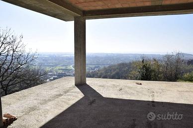 Casa indipendente di 200 m² a Minturno