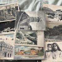 2 scatole piene di cartoline