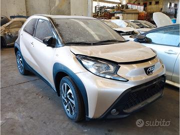 Toyota Aygo X 2024 ricambi pezzi parti