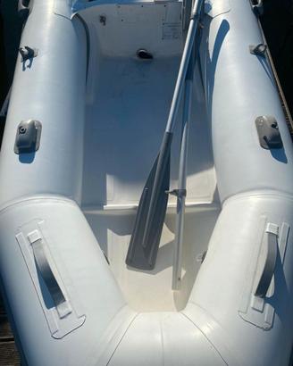 Honwave TB220H tender chiglia rigida vetroresina