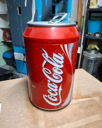 Mini Frigo Portatile  COCA-COLA a firma di lattina