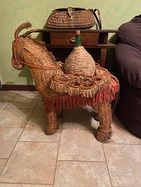 Asinello in paglia sembra