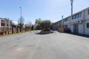 Capannone Industriale - San Giuliano Milanese