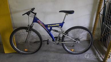 bicicletta mountain bike