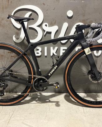 gravel trek checkmate S small