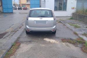 AUTO USATA FORD FOCUS