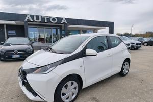TOYOTA Aygo 1.0 VVT-i 69 CV 5p. x-pure