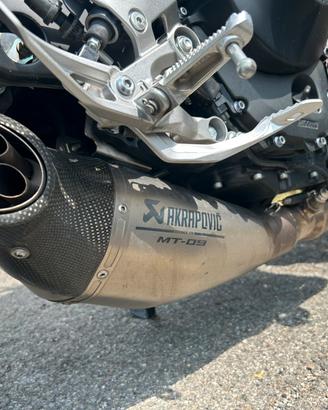 Scarcico Akrapovic Mt 09
