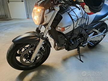 suzuki gsr 600