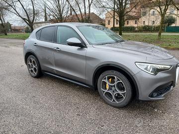 Stelvio 2.2 190cv