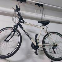 Biciclette mountain bike colore bianco