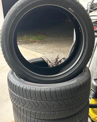 N.4  Pirelli scorpion Winter 255/40r 21 