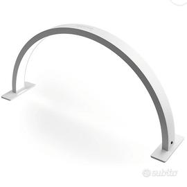 Lampada da tavolo onicotenica ad arco LED 