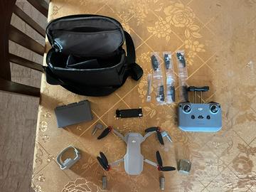 DJI mini 2 Fly More Combo (senza scatola esterna)