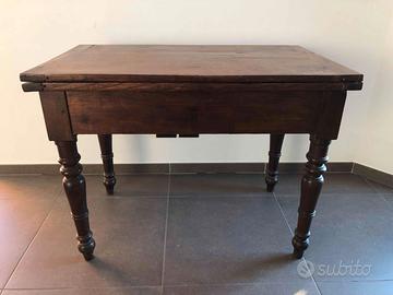 Tavolo stile piemontese