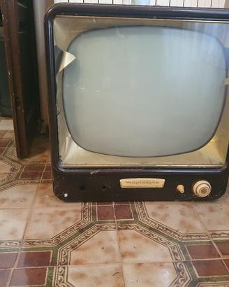 Televisore Magnadyne fine anni 50
