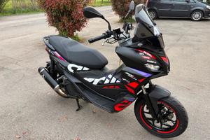 Aprilia SR GT 200