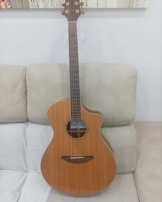 chitarra acustica 