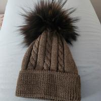 cappello lana con pon pon Gio Higuamy