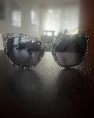 Occhiali da sole Guess  neri  con strass
