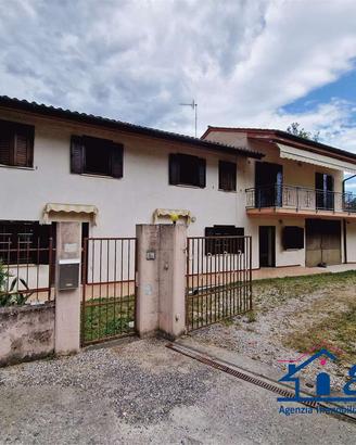 Incantevole proprietà rurale nel cuore del Collio