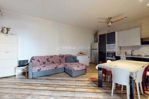 AMPIO TRILOCALE CON DOPPI SERVIZI E DUE BALCONI