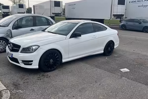 Mercedes c220 coupe amg