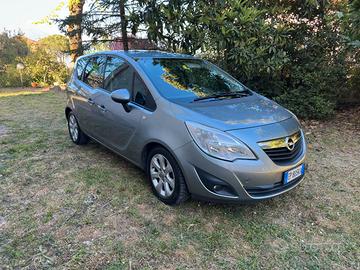 Opel Meriva 1.3 CDTI 95CV Catena e cambio rifatti.