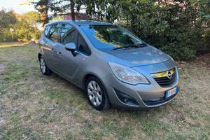 Opel Meriva 1.3 CDTI 95CV Catena e cambio rifatti.