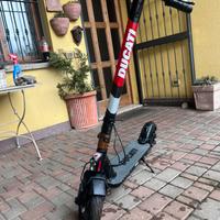 Monopattino eletrico Ducati ProII