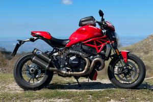 Ducati Monster 1200 R
