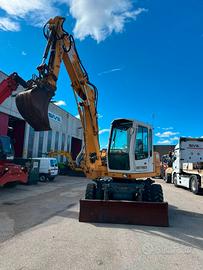 Escavatore gommato liebherr 308 triplice del 2000