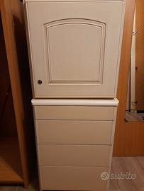 Mobiletto con cassettiera