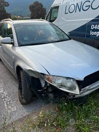 Audi a4 incidentata leggermente