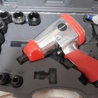 Avvitatore ruote auto