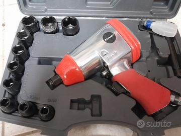 Avvitatore ruote auto